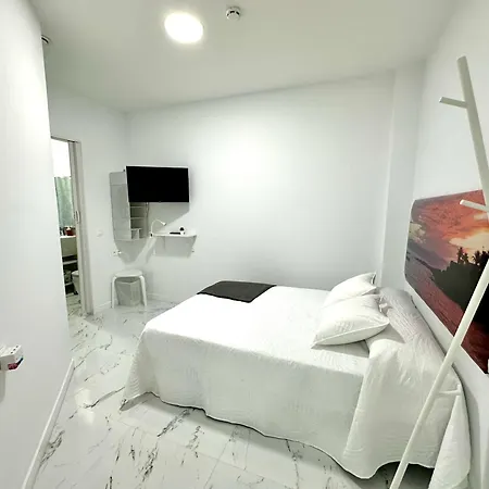 Lägenhetshotell Retreat: Ocean View & Modern Comfort Alcalá la Real