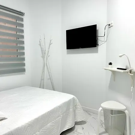 Retreat: Ocean View & Modern Comfort