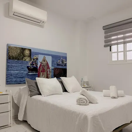 Retreat: Ocean View & Modern Comfort