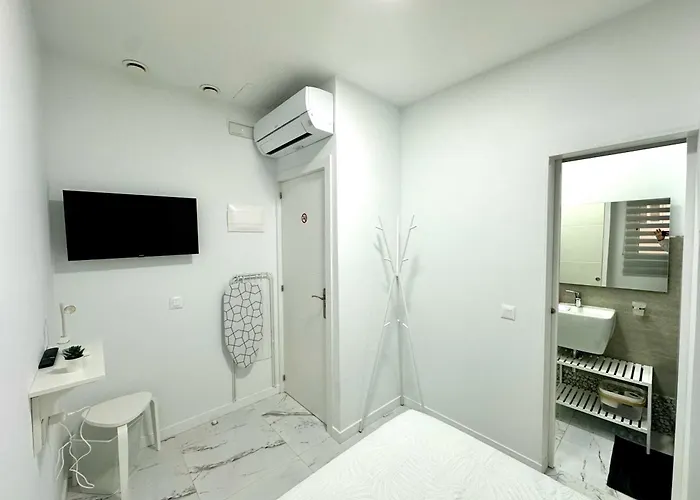 Retreat: Ocean View & Modern Comfort Apartmanhotel 3*