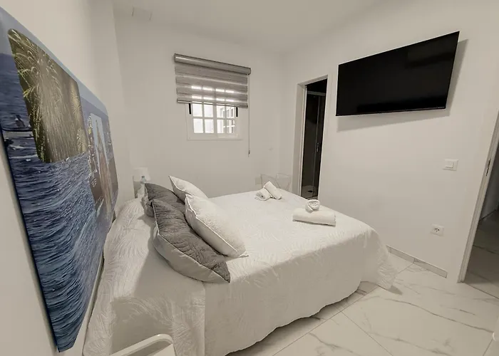 Apartmanhotel Retreat: Ocean View & Modern Comfort 3*