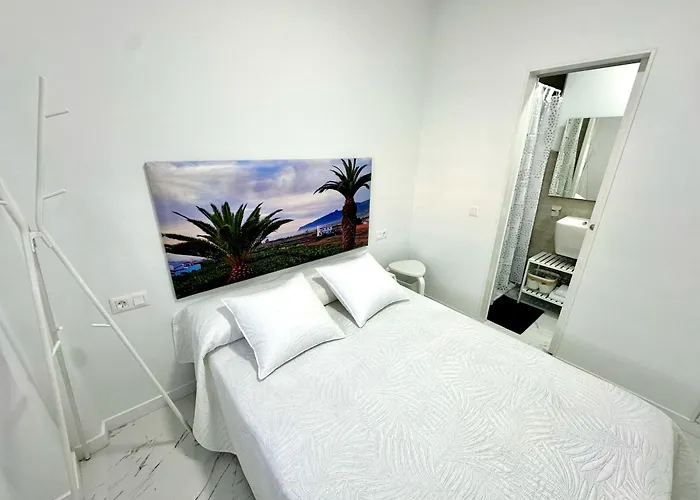 Retreat: Ocean View & Modern Comfort شقة فندقية Alcalá la Real