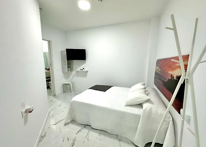 شقة فندقية Retreat: Ocean View & Modern Comfort Alcalá la Real