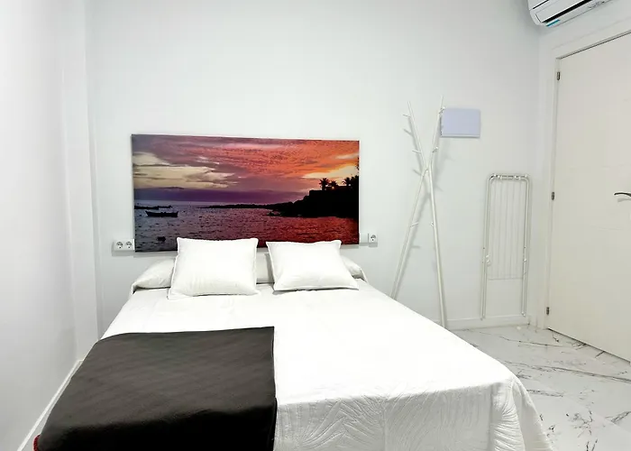 Retreat: Ocean View & Modern Comfort شقة فندقية Alcalá la Real