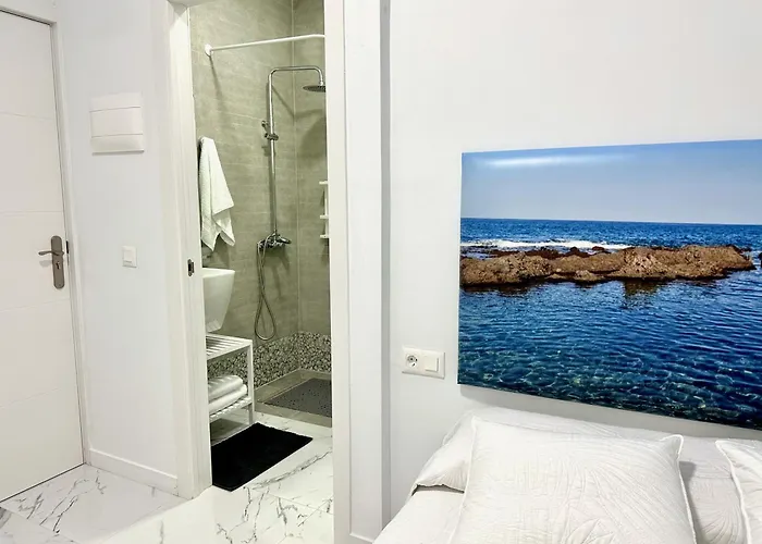 شقة فندقية Retreat: Ocean View & Modern Comfort Alcalá la Real