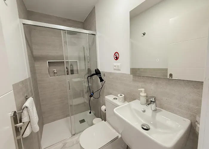 شقة فندقية Retreat: Ocean View & Modern Comfort Alcalá la Real