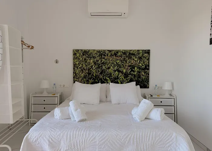 Retreat: Ocean View & Modern Comfort شقة فندقية Alcalá la Real