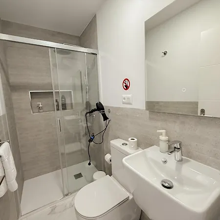 Aparthotel Retreat: Ocean View & Modern Comfort Alcalá la Real