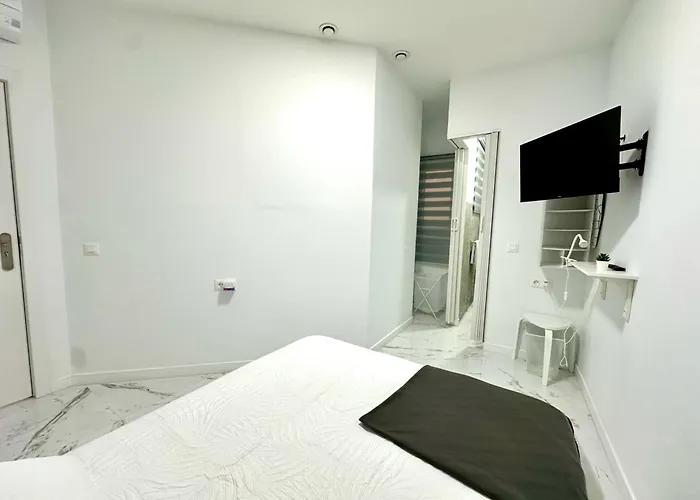 Retreat: Ocean View & Modern Comfort