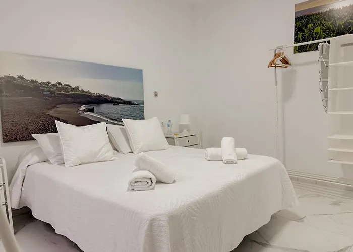 Ξενοδοχείο με διαμερίσματα Retreat: Ocean View & Modern Comfort 3*